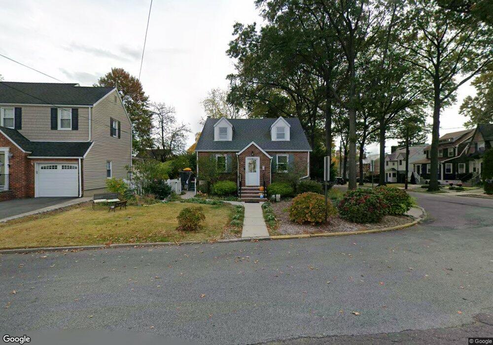 18 Lynn Ct, Rutherford, NJ 07070 - photo 1