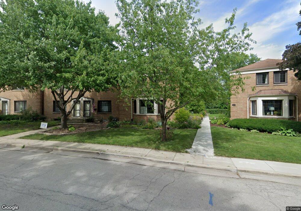 147 Fellows Ct, Elmhurst, IL 60126 - photo 1