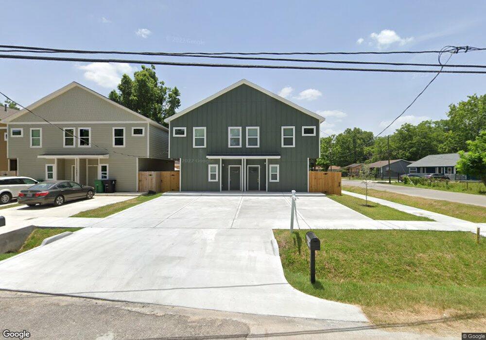 1047 Marcolin St unit A, Houston, TX 77088 - photo 1