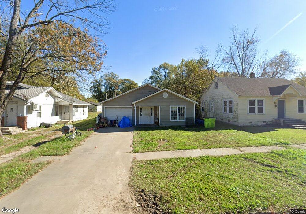 809 S College St, Stuttgart, AR 72160 - photo 1