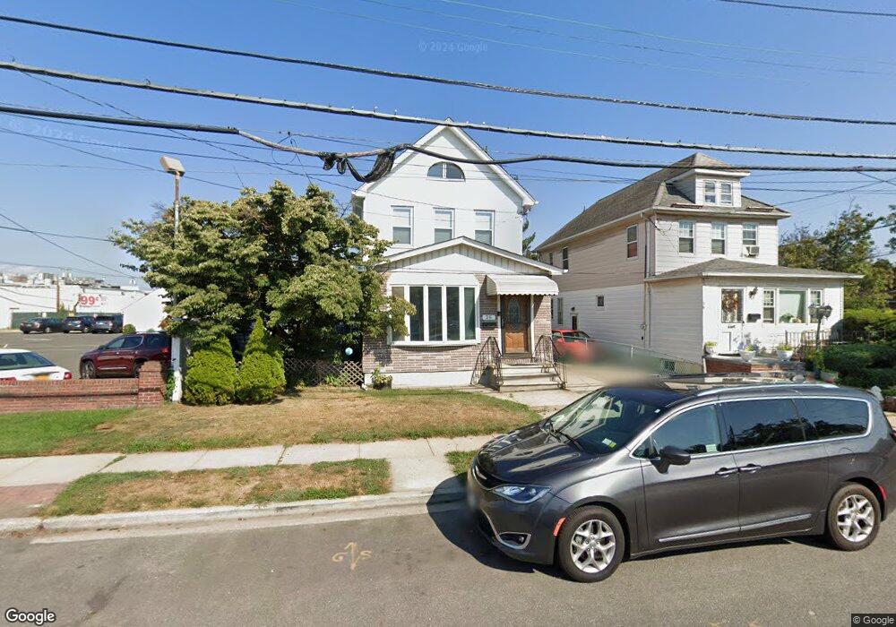 25 Scherer Blvd, Franklin Square, NY 11010 - photo 1