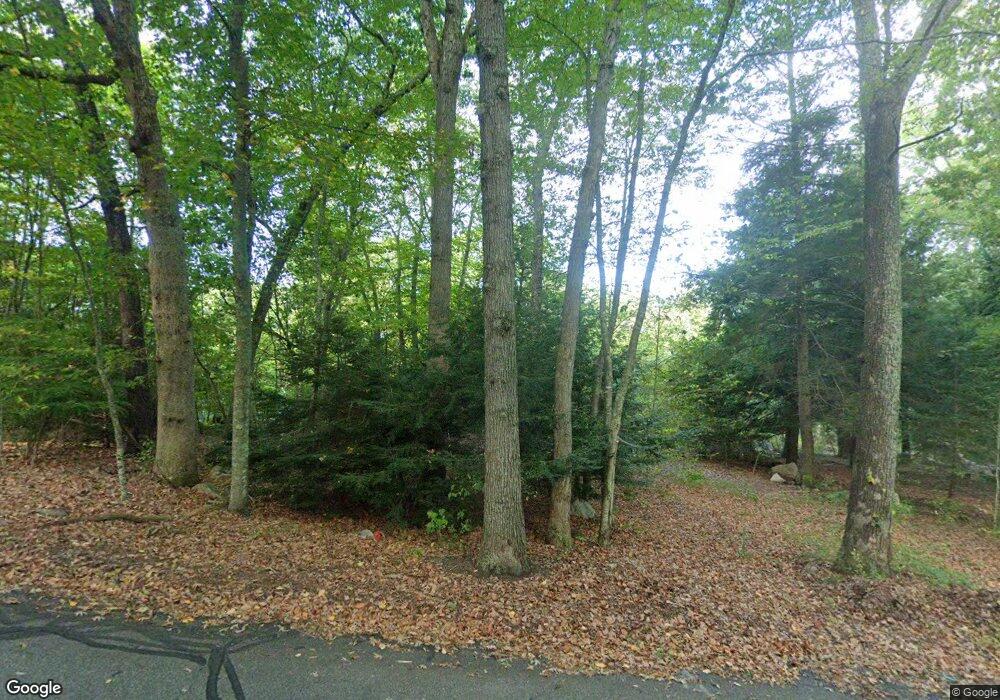 12 Hemlock Cir, Gales Ferry, CT 06335 - photo 1