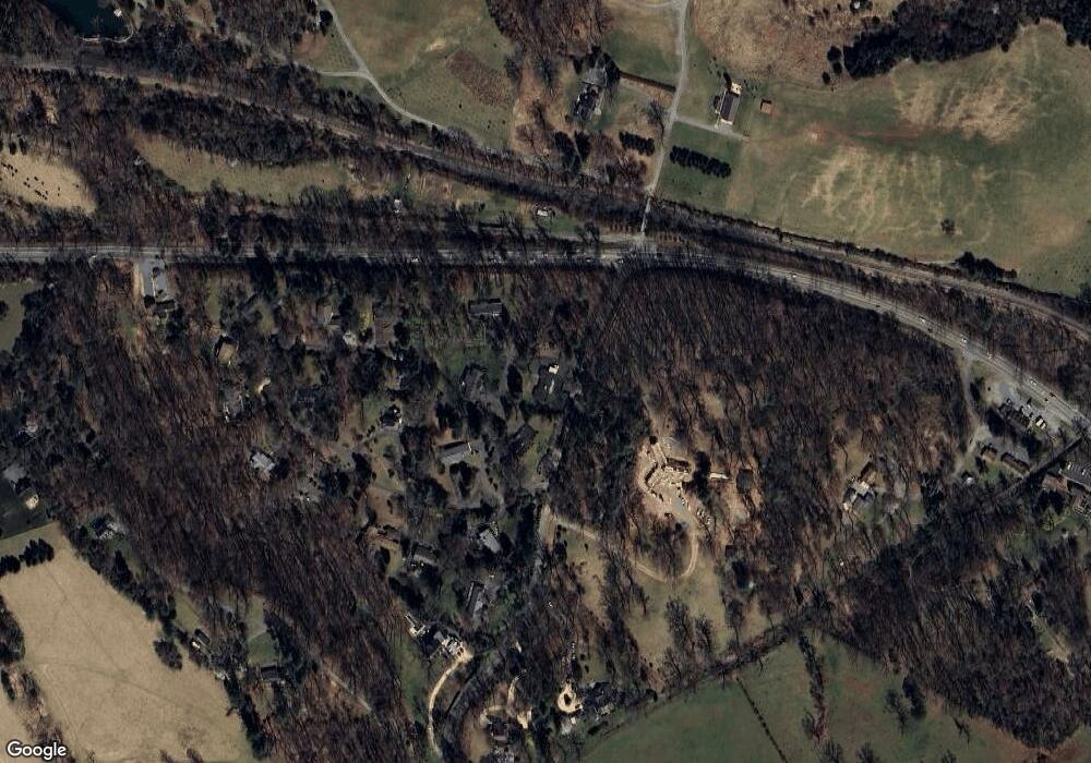 606 Kearsarge Cir, Charlottesville, VA 22903 - photo 1