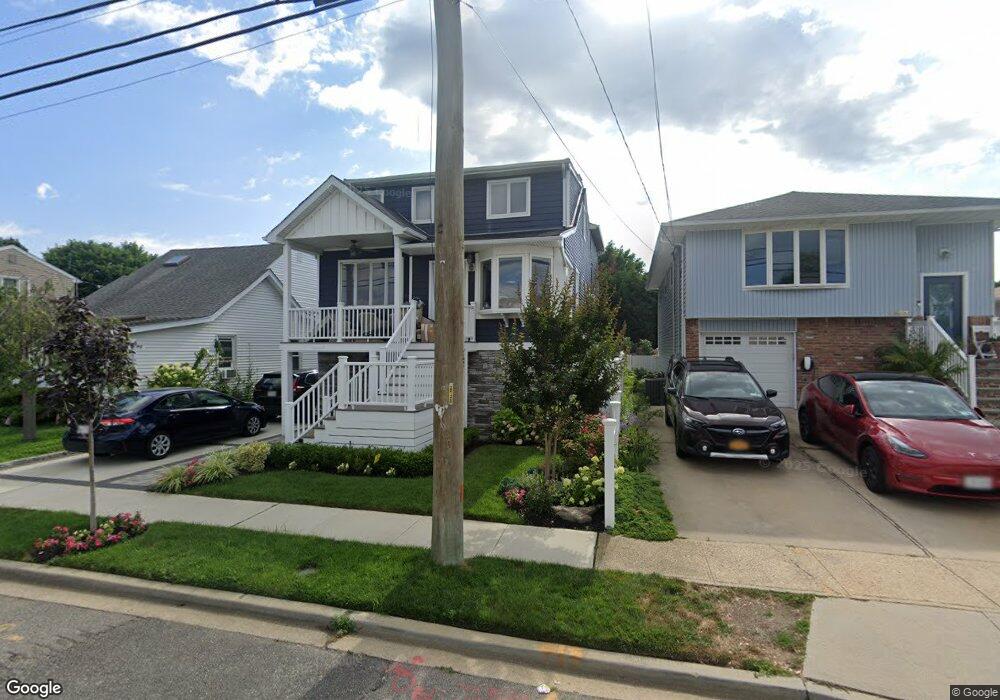 2485 Riverside Dr, Wantagh, NY 11793 - photo 1