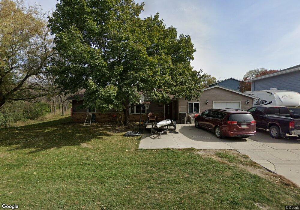 1220 E 5th St S, Newton, IA 50208 - photo 1