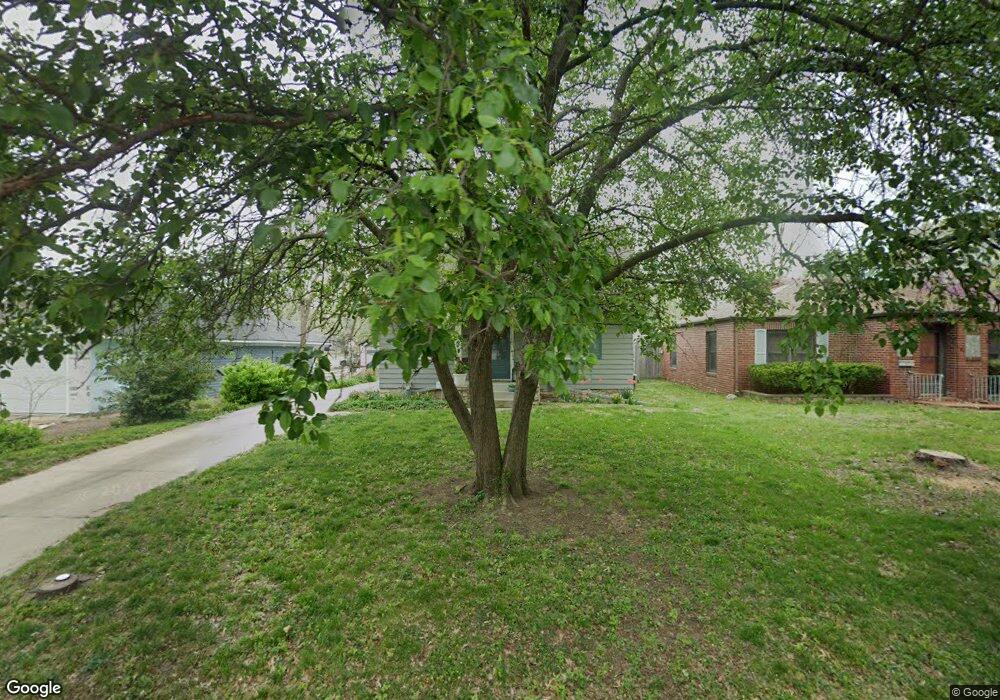 841 SW Orleans St, Topeka, KS 66606 - photo 1