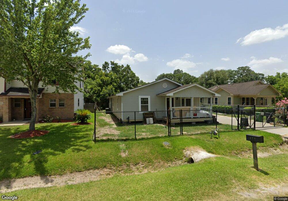 977 Saint Clair St, Houston, TX 77088 - photo 1