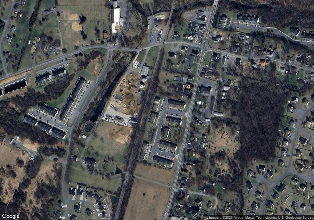 79 Currituck Ct, Bunker Hill, WV 25413 - photo 1