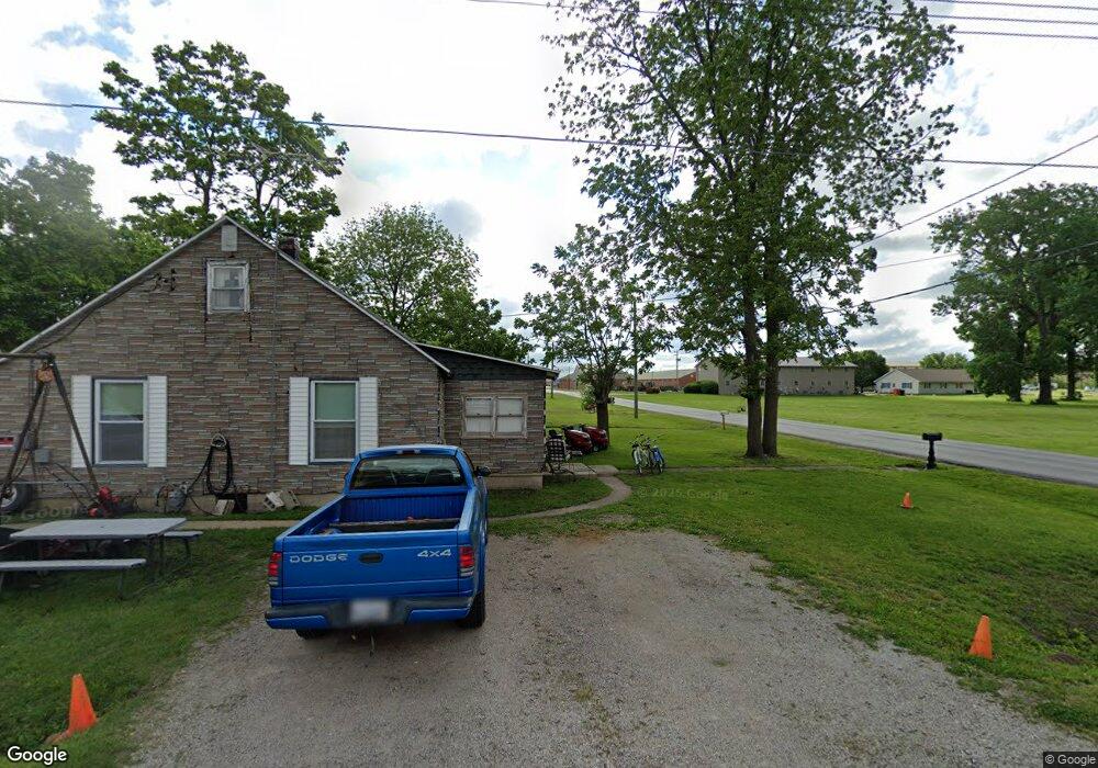 310 N Division St, Mattoon, IL 61938 - photo 1