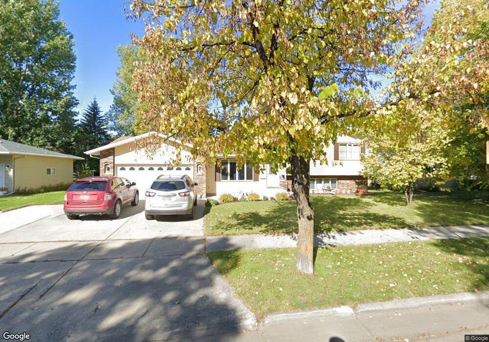 2422 W Fallcreek Ct, Grand Forks, ND 58201 - photo 1