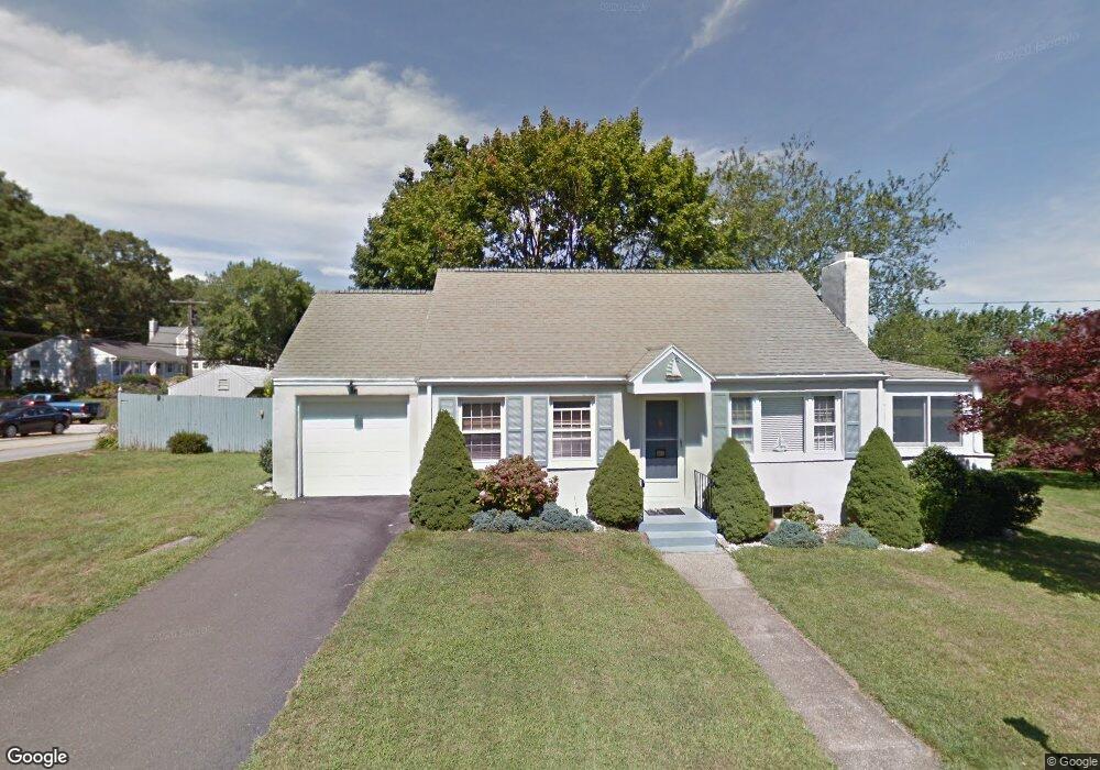 2 Dart St, Niantic, CT 06357 - photo 1