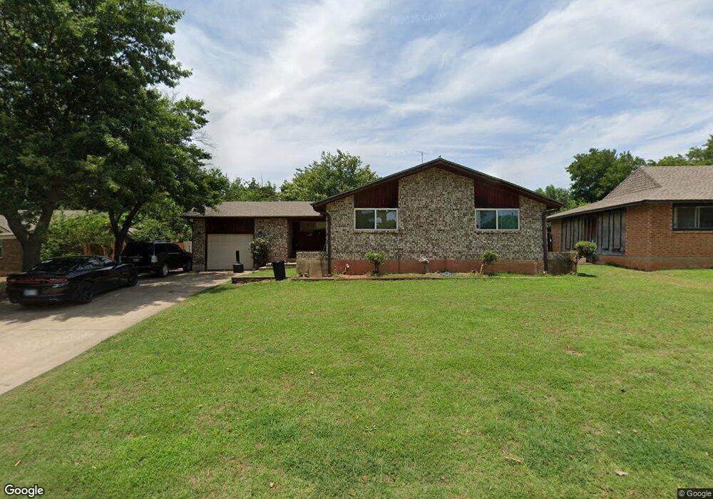 233 Lakewood Blvd, Duncan, OK 73533 - photo 1