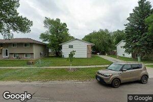 721 30th St N, Fargo, ND 58102