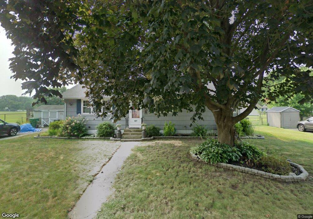 127 Gill St, Chicopee, MA 01013 - photo 1