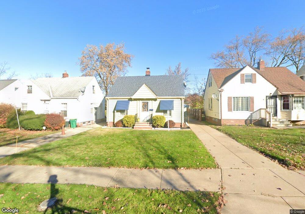 21403 Hillgrove Ave, Maple Heights, OH 44137 - photo 1