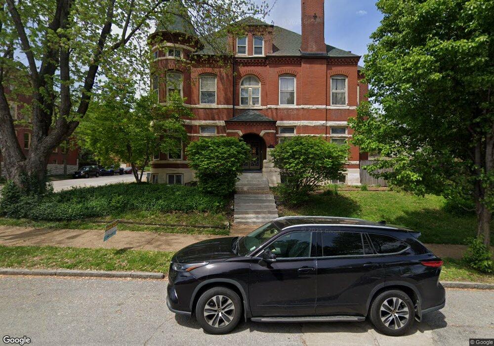 2327 S 12th St, Saint Louis, MO 63104 - photo 1