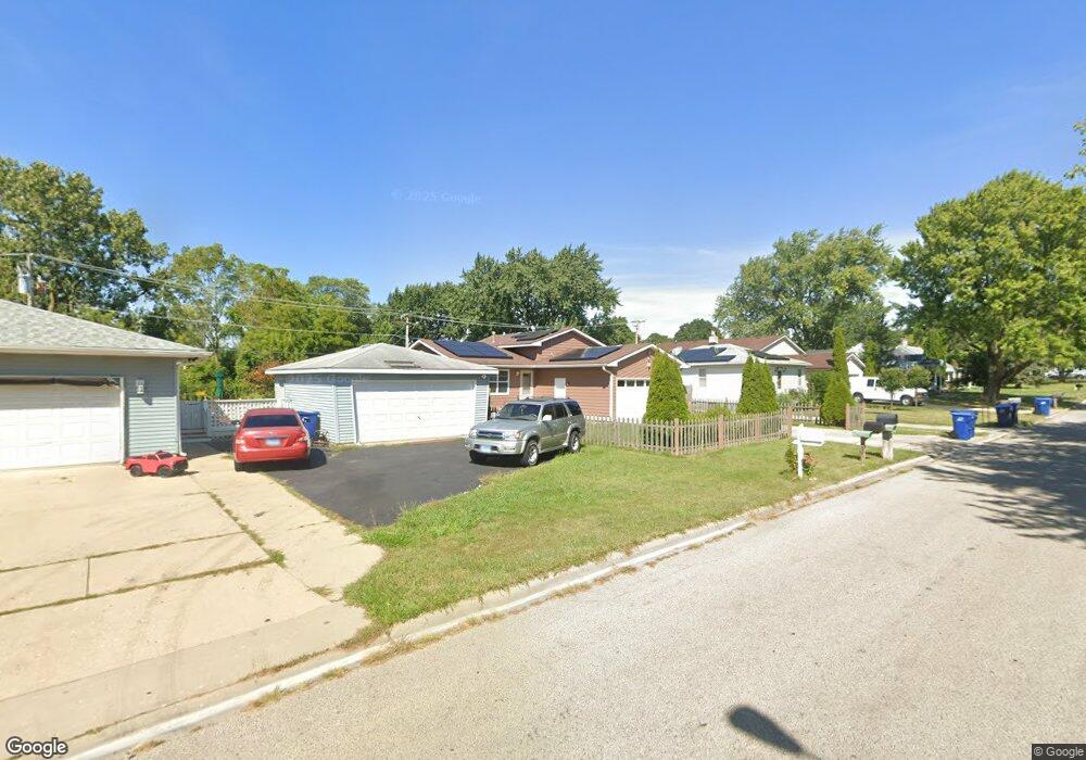 114 N Frolic Ave, Waukegan, IL 60085 - photo 1