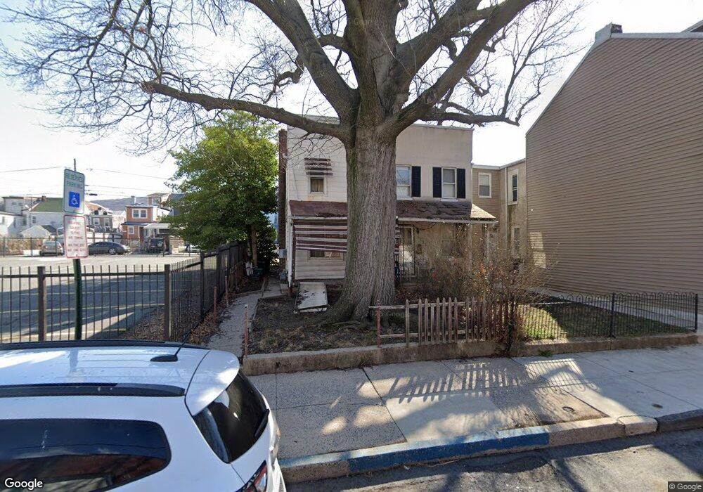 1239 Moss St, Reading, PA 19604 - photo 1