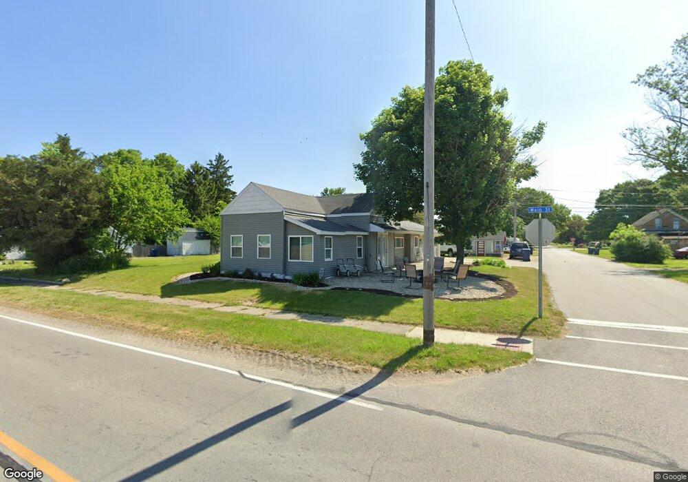 611 N Main St, Andrews, IN 46702 - photo 1