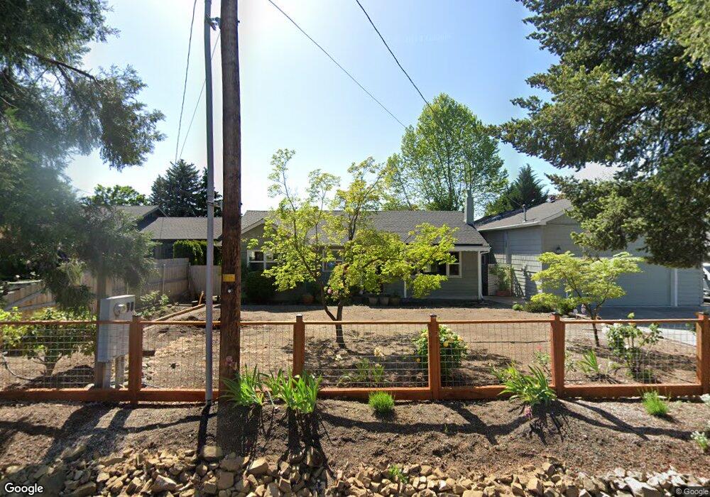 1047 Brookdale Ave, Medford, OR 97504 - photo 1