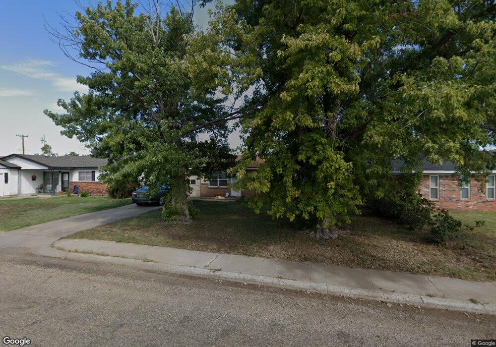 1305 Shamrock Dr, Dumas, TX 79029 - photo 1