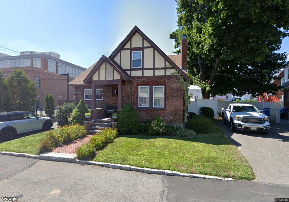 7 Hovey Rd, Waltham, MA 02453 - photo 1