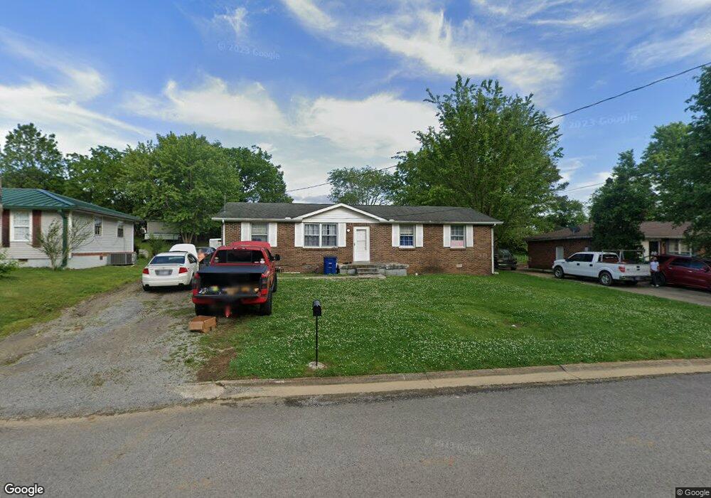 704 Shoma Dr, Shelbyville, TN 37160 - photo 1