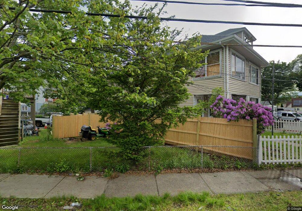 132 Walnut St, Lynn, MA 01905 - photo 1