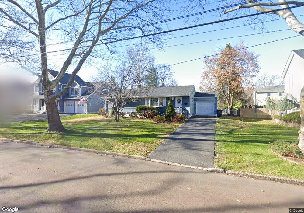 602 Freeland Ave, Paramus, NJ 07652 - photo 1