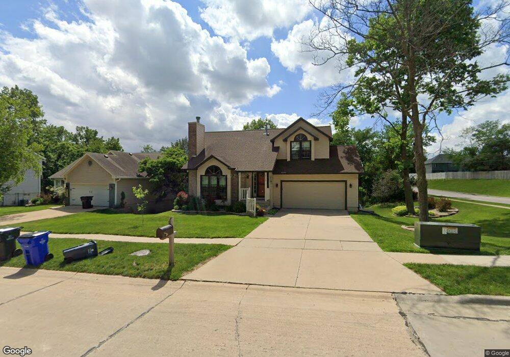 3725 Coppermill Rd NE, Cedar Rapids, IA 52402 - photo 1