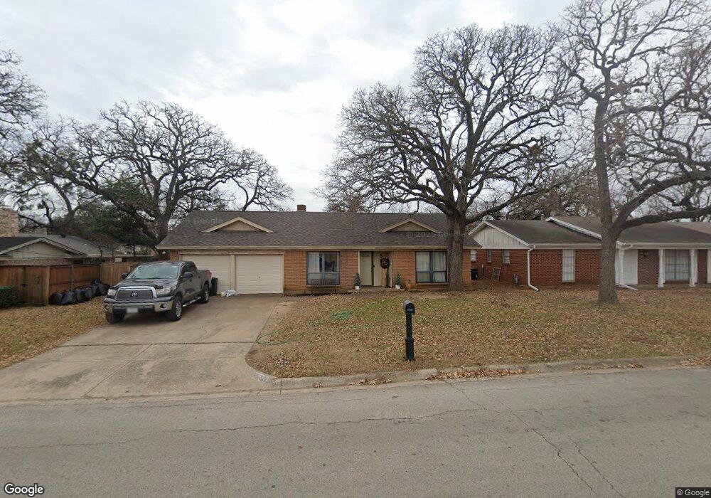 821 Oakwood Ave, Hurst, TX 76053 - photo 1