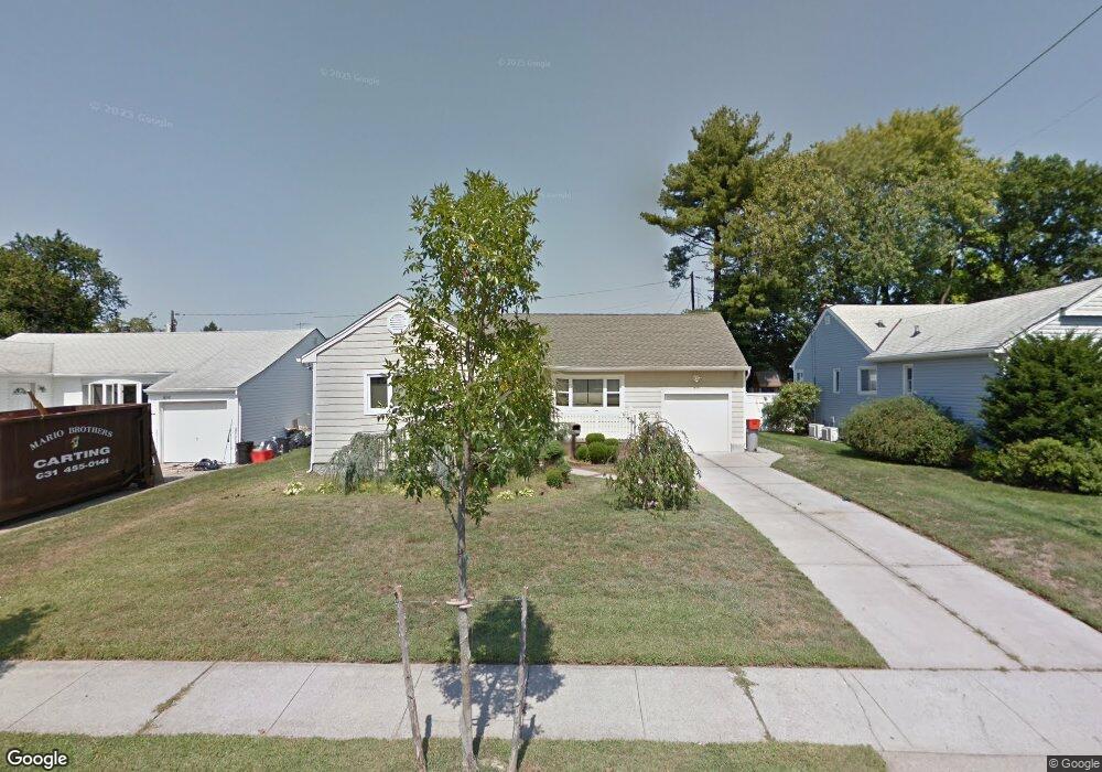 818 Cornell Rd, Franklin Square, NY 11010 - photo 1