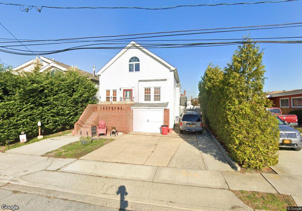 1003 California Place N, Island Park, NY 11558 - photo 1