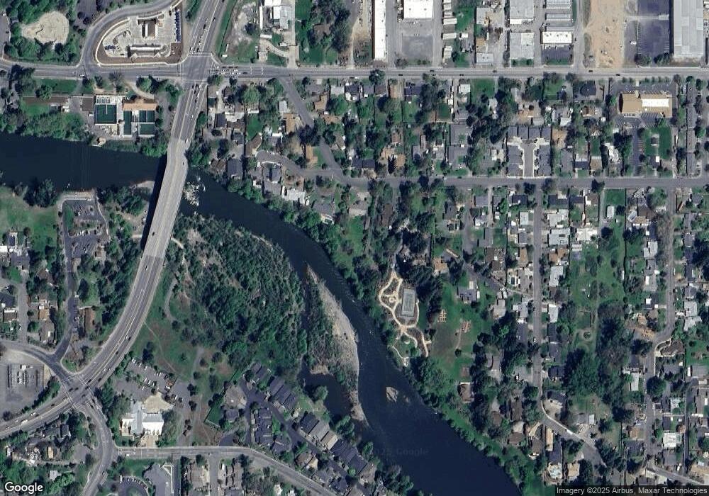 945 SE N St, Grants Pass, OR 97526 - photo 1