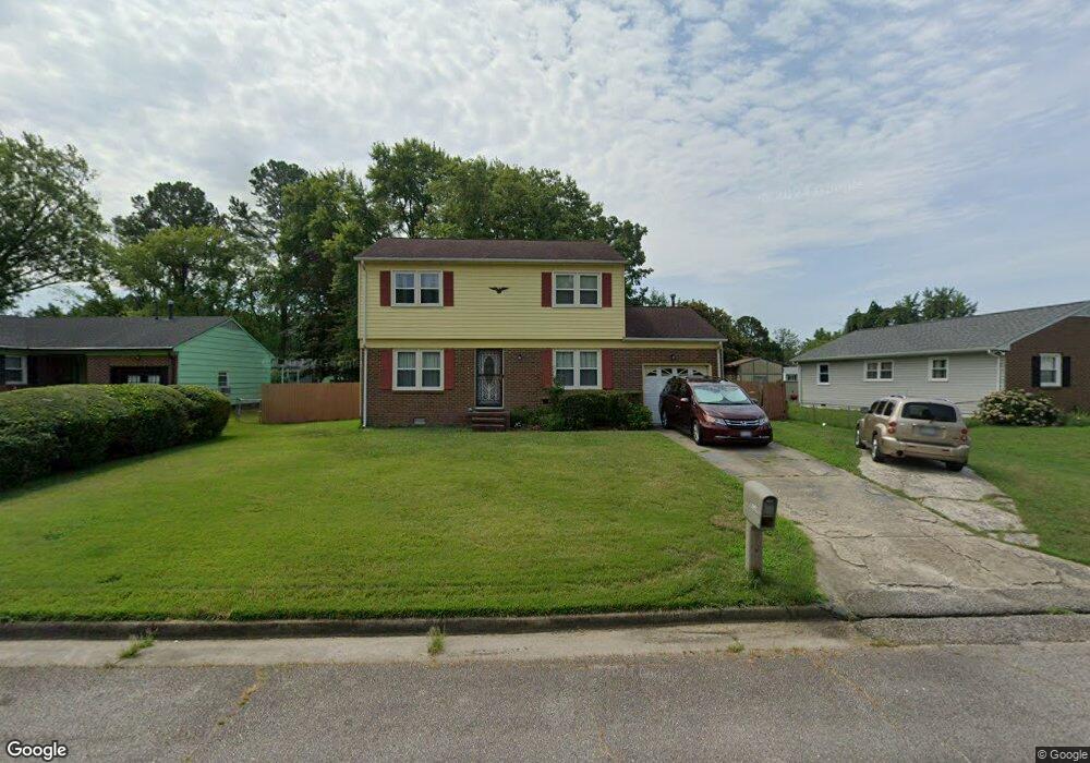 642 Flynn Ln, Petersburg, VA 23805 - photo 1