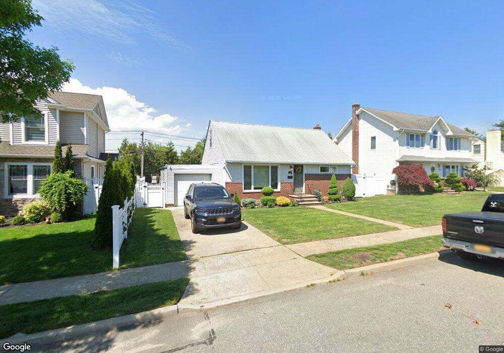 802 Barbara Blvd, Franklin Square, NY 11010 - photo 1