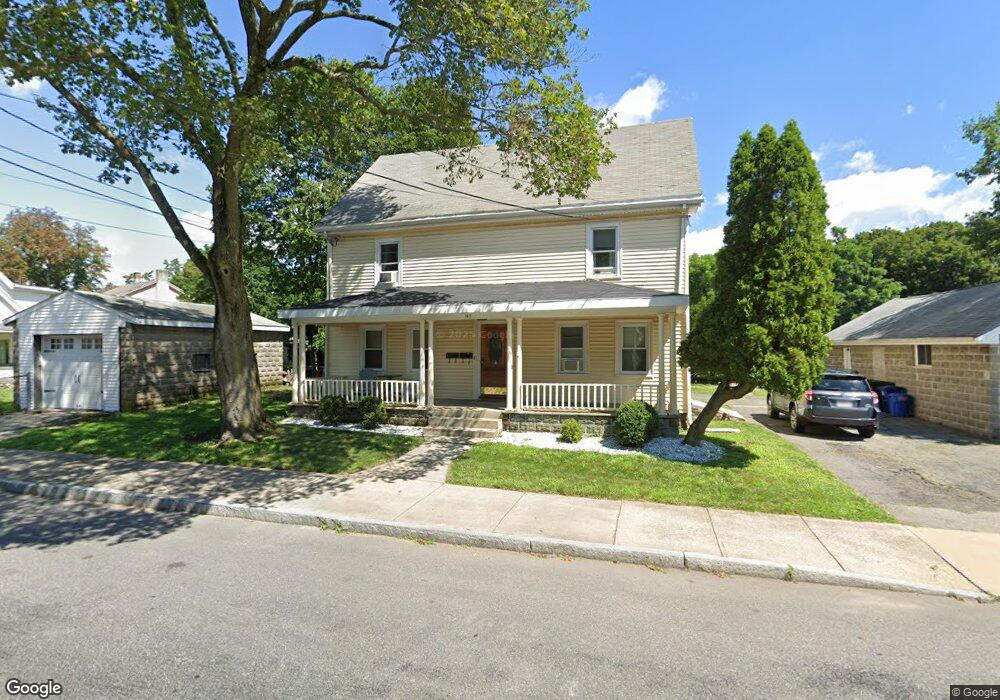 143 Washington Cir unit 1, Woburn, MA 01801 - photo 1