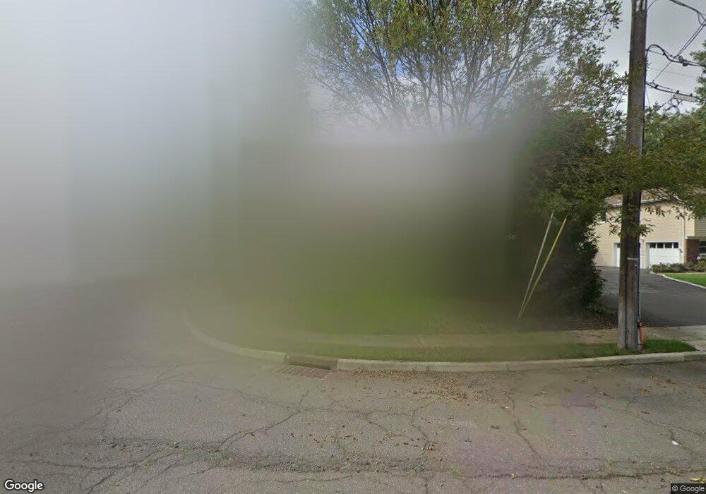 62 Clauss Ave, Paramus, NJ 07652 - photo 1