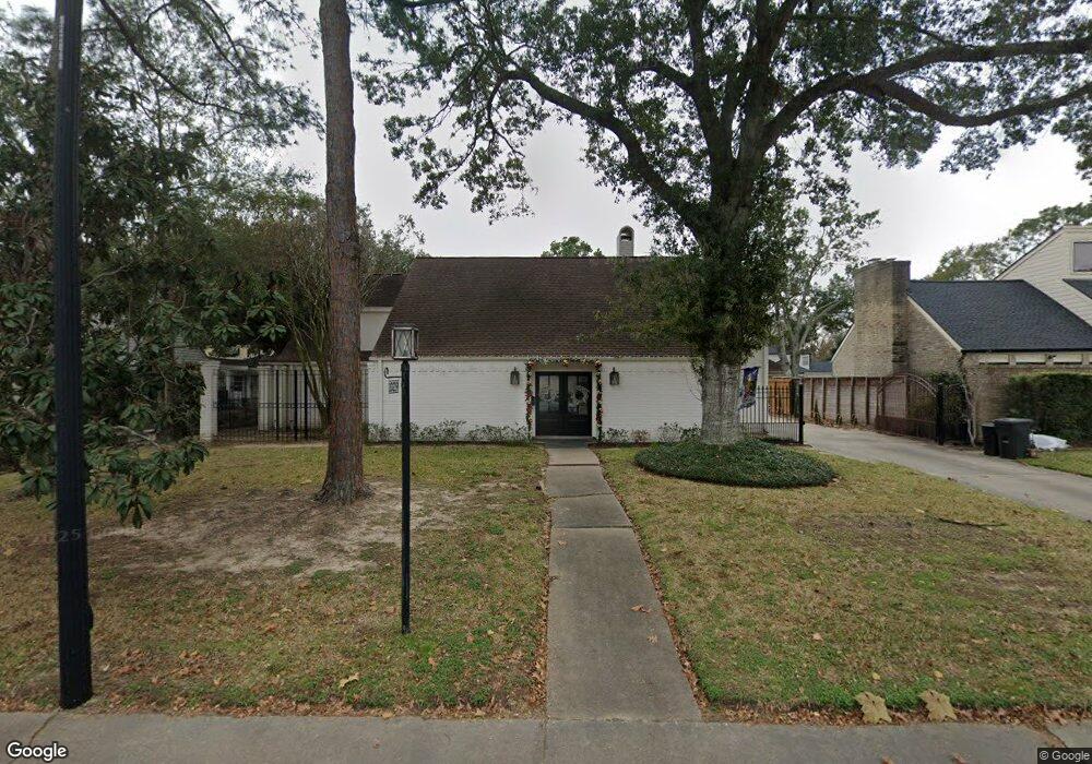 10219 Briar Forest Dr, Houston, TX 77042 - photo 1