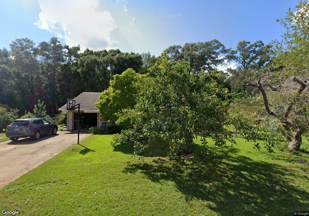 814 Wimbledon Dr, Dothan, AL 36305 - photo 1