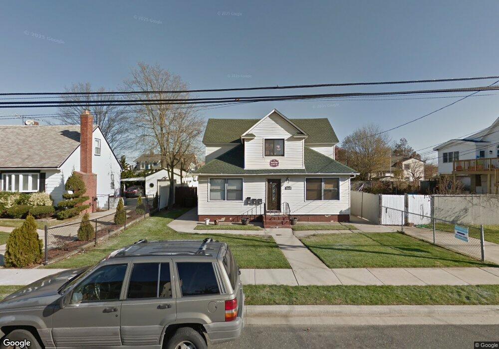 295 Roosevelt Ave unit 1F, Freeport, NY 11520 - photo 1