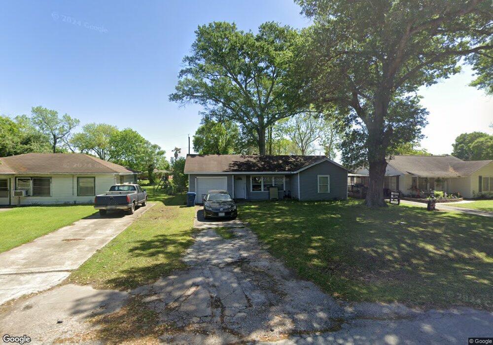 1413 Elm Ave, Bay City, TX 77414 - photo 1