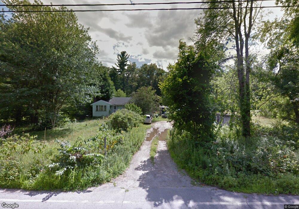 67 Amesbury Rd, Newton, NH 03858 - photo 1