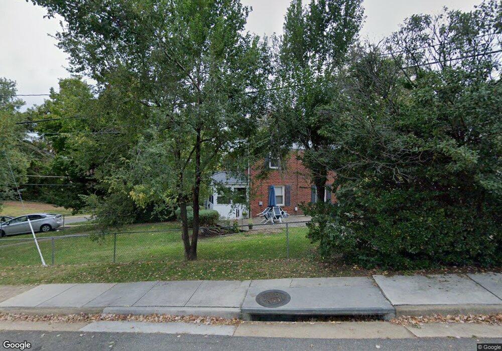 5818 Edgehill Dr, Alexandria, VA 22303 - photo 1