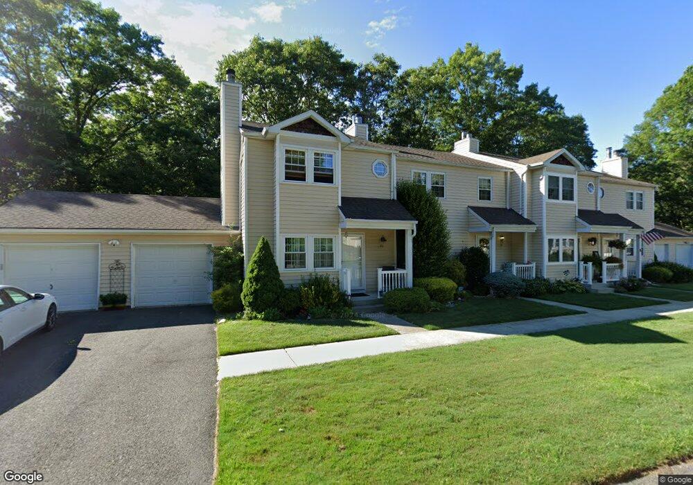 18 Franklin Commons, Yaphank, NY 11980 - photo 1