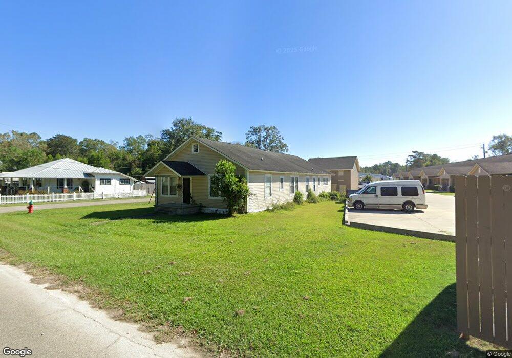 724 N Harvey Ave, Picayune, MS 39466 - photo 1