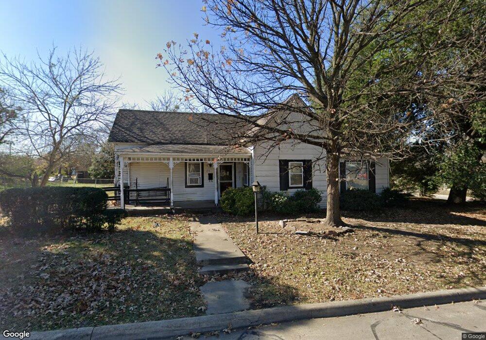 709 Daffan Ave, Ennis, TX 75119 - photo 1