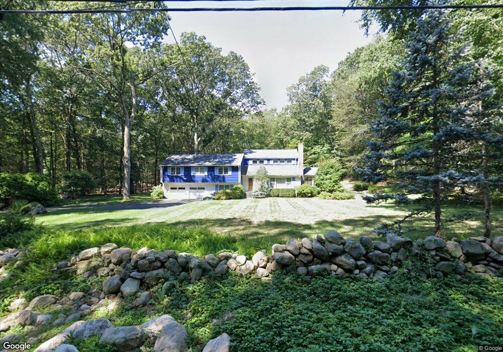 518 Cheese Spring Rd, New Canaan, CT 06840 - photo 1