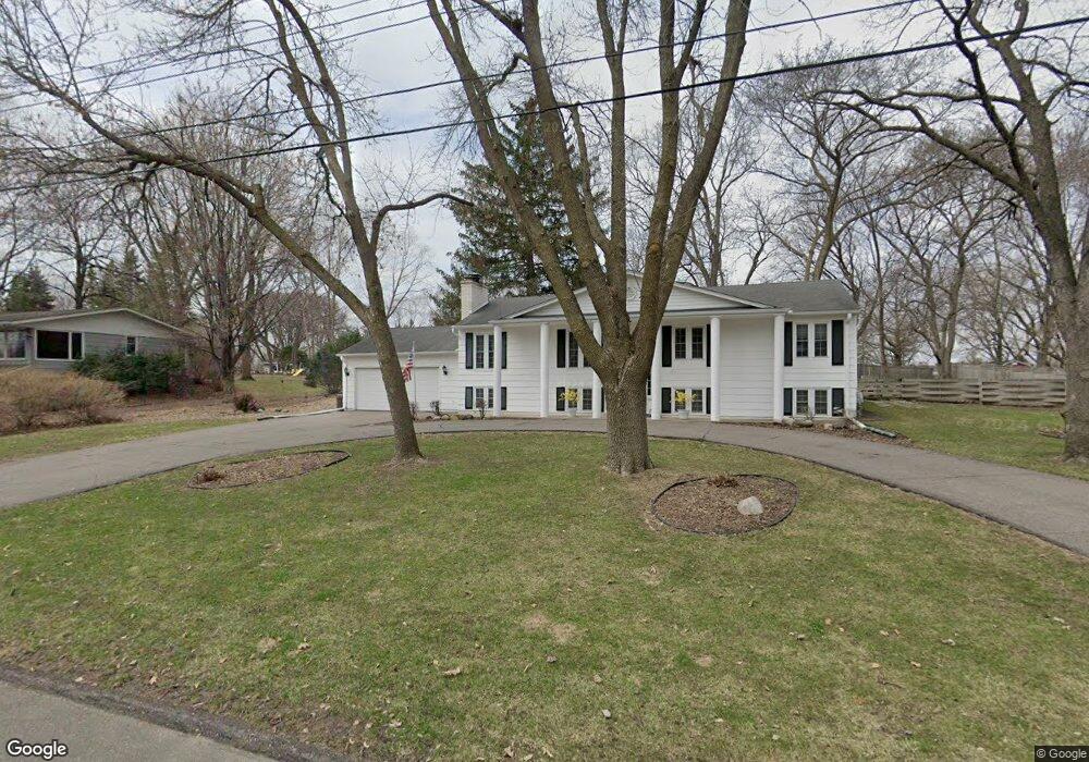 5310 Sequoia Dr, Minnetonka, MN 55345 - photo 1