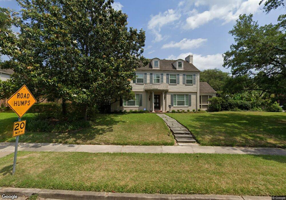 2104 Pine Valley Dr, Houston, TX 77019 - photo 1